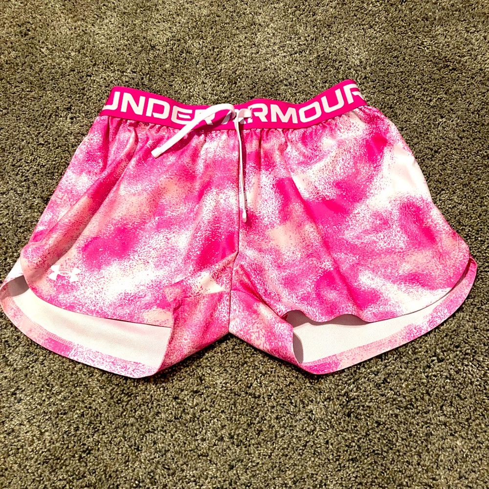 Girls Under Armour shorts. Excellent condition